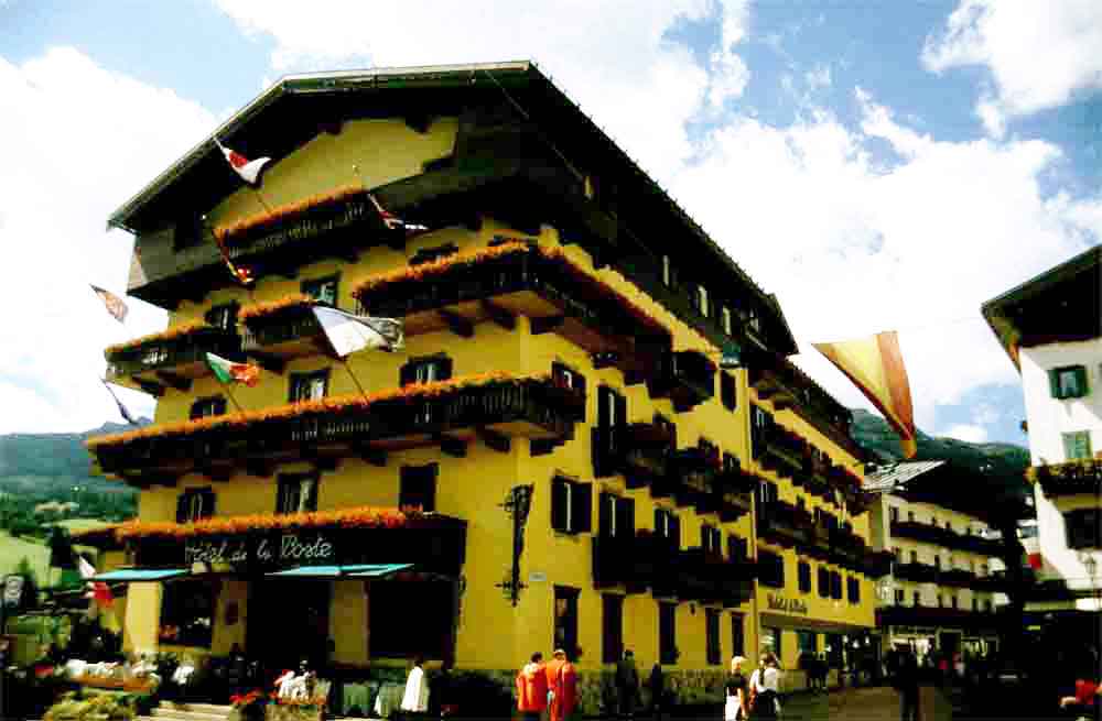 Italia 29 - los Dolomitas - Cortina D'Ampezzo.jpg